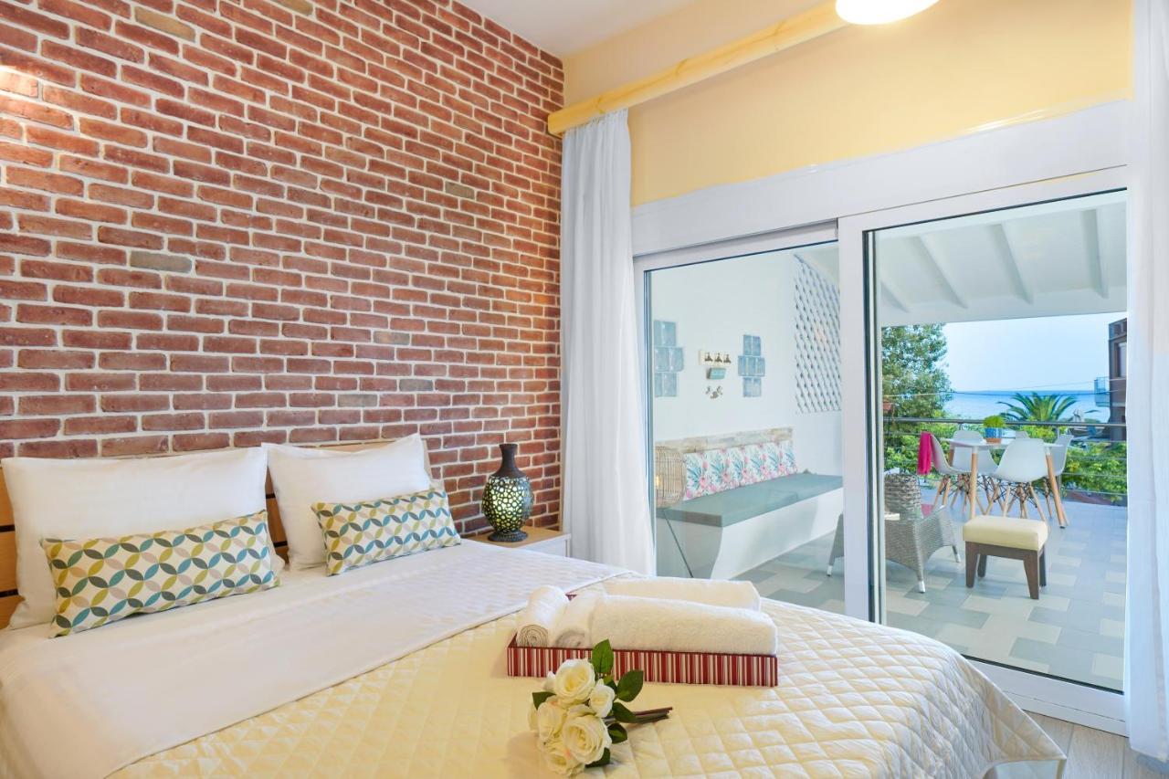 Golden Beachside Terrace Chrysi Ammoudia Exterior foto